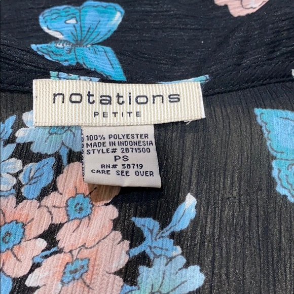 blouse - Picture 2 of 2